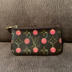 Authentic Cherry Louis Vuitton Pochette 🍒